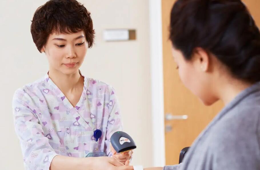 3天胚胎和5天囊胚，哪个在美国试管婴儿周期中移植成功率更高？