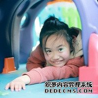 09411_中国女子闯荡柬埔寨西港意外产子:宝宝患病无法回国太绝望……