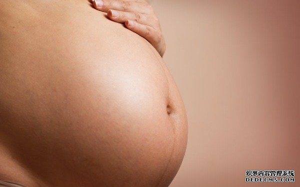 为什么医生不建议孕妇吃钙片？“过量食用”伤害母婴护理！