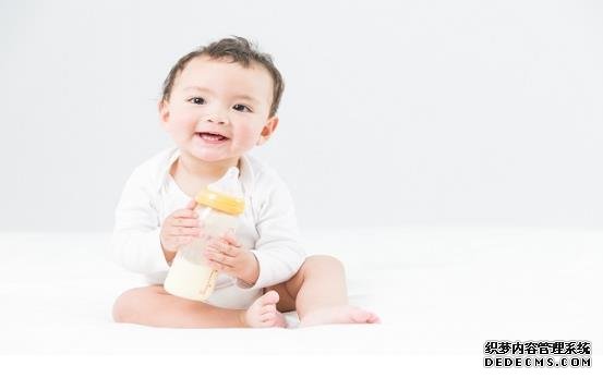 有哪些原因会导致女性出现月经不调的情况？