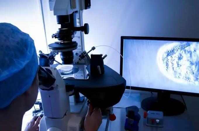 郑州供卵试管费用 2022郑州大学第一附属医院做供卵三代试管婴儿生男孩多少钱？附供卵三代生男孩费用一览 ‘代孕16周去做B超没看到男性特征,但是有个黄豆粒大小的东西,是阴蒂吗’