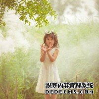 30岁女模特试管生下混血三胞胎：不打算结婚了，每个月花10万养娃_72435
