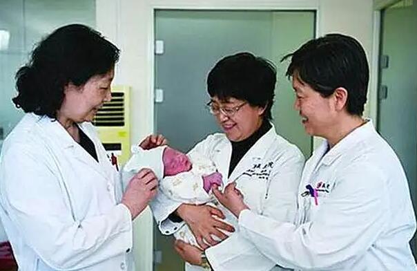 西安试管 供卵 西安哪家医院试管最好 ‘孕囊后壁怀女儿’