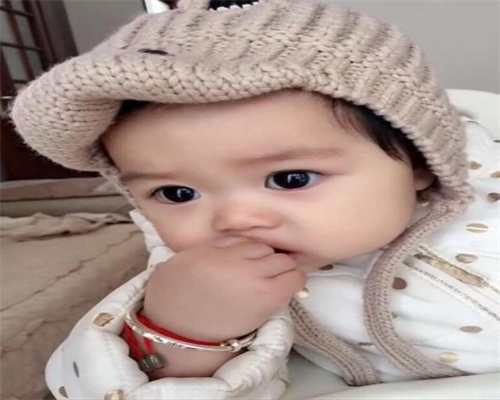 女性子宫内膜薄怎么办，子宫内膜薄能顺利完成试管婴儿胚胎移植手术吗？