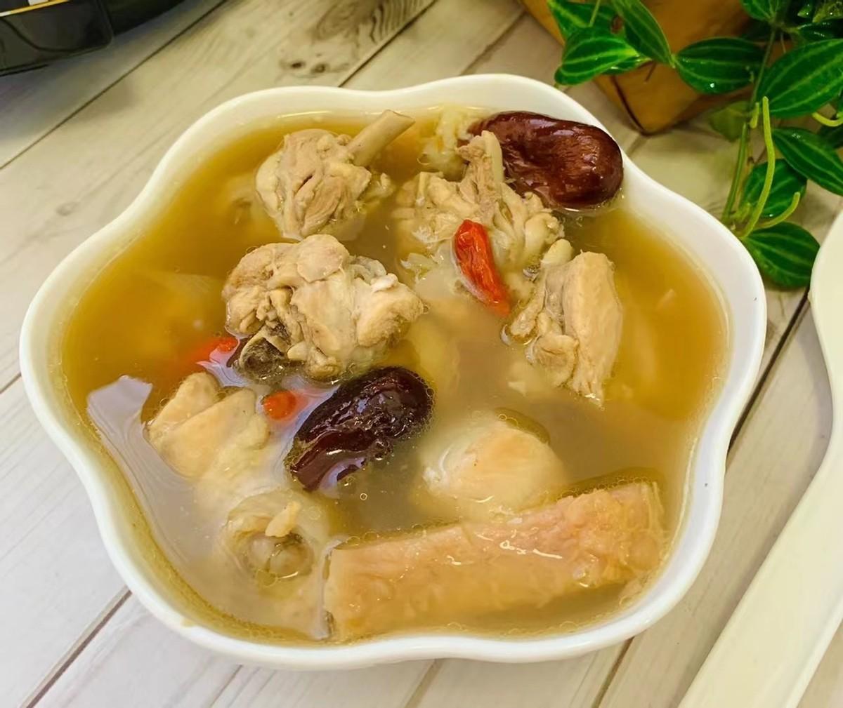 宝宝黄疸的饮食调理:吃哪些食物有助于缓解