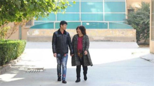 备孕不成功：男女双方在助孕门诊需要做什么检查项目？